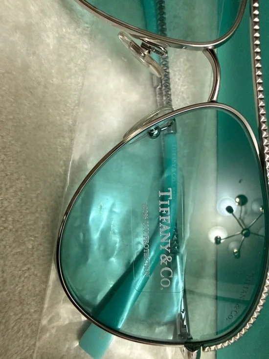 Tiffany & Co. signature robin's egg blue eyeglass case and box - Picture 5 of 5